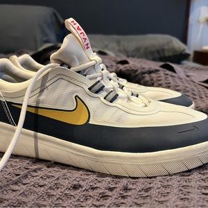 Nike SB Free Nyjah 2 White Navy Skate Shoes Skateboarding 10